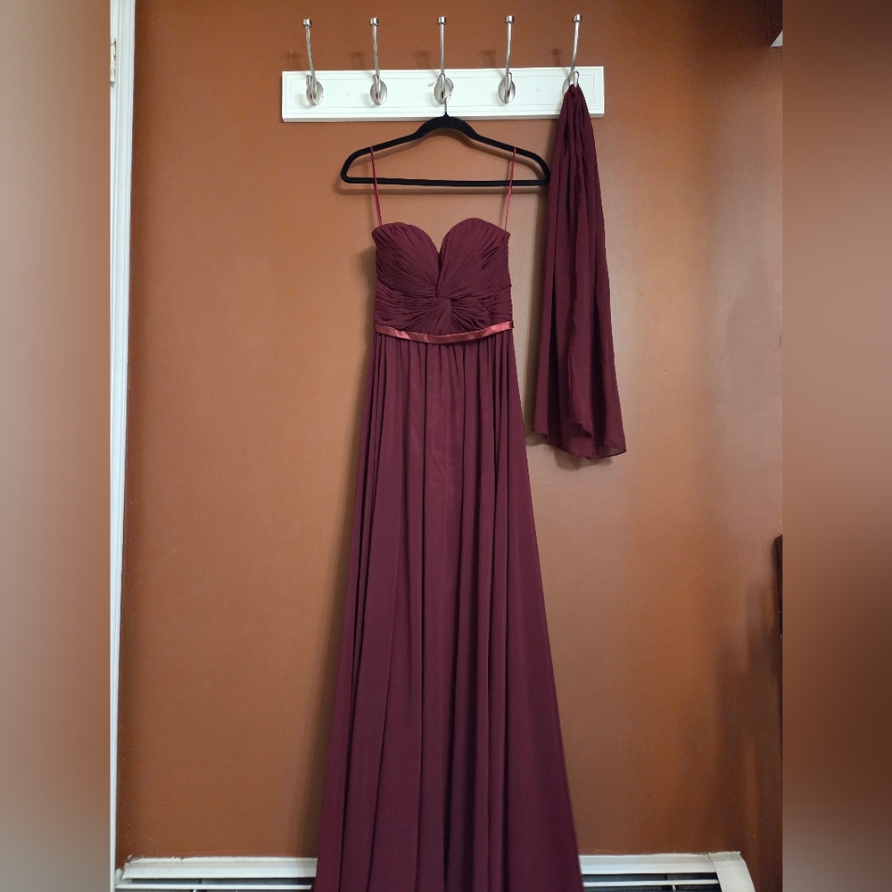 Chic Burgundy Strapless Dress